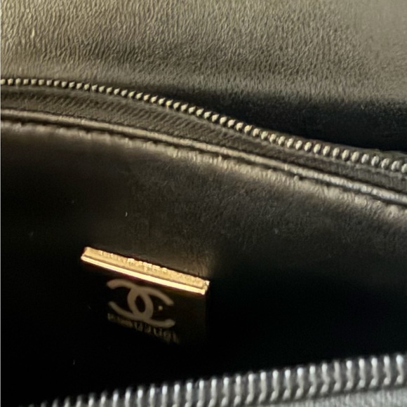 No Name WOC cute leather wallet on a chain with handle 2025 - Picture 8 of 16